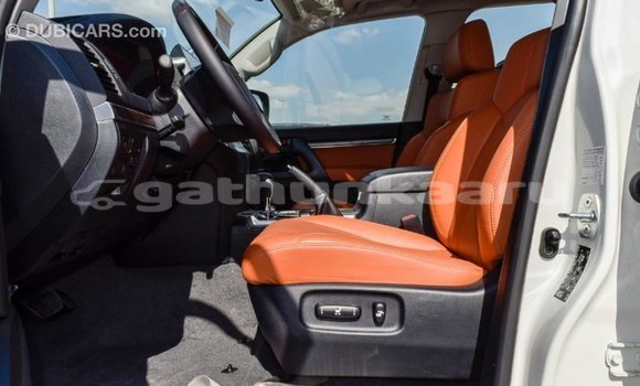 Buy Import Toyota Land Cruiser White Car in Import - Dubai in Baa Buy Import Toyota Land Cruiser White Car in Import - Dubai in Baa