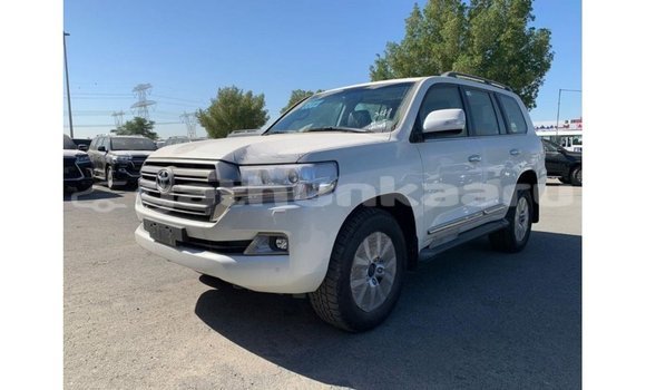 Buy Import Toyota Land Cruiser White Car in Import - Dubai in Baa Buy Import Toyota Land Cruiser White Car in Import - Dubai in Baa