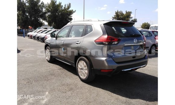 Buy Import Nissan Evalia Other Truck in Import - Dubai in Baa Buy Import Nissan Evalia Other Truck in Import - Dubai in Baa