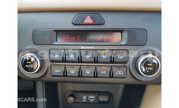 Buy Import Kia Sportage White Car in Import - Dubai in Baa Buy Import Kia Sportage White Car in Import - Dubai in Baa