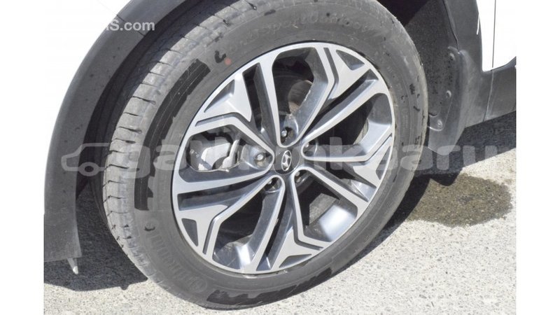 Big with watermark hyundai santa fe baa import dubai 1982