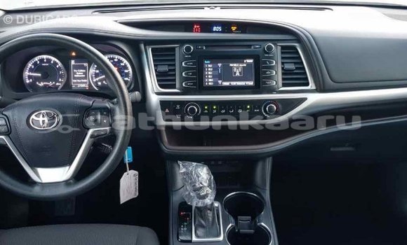 Buy Import Toyota Highlander Other Car in Import - Dubai in Baa Buy Import Toyota Highlander Other Car in Import - Dubai in Baa