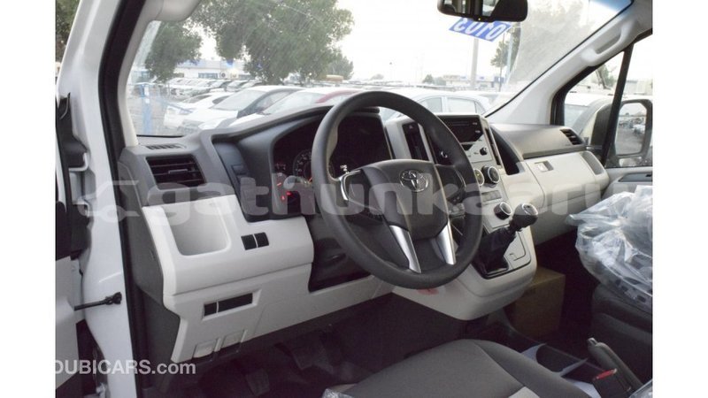 Big with watermark toyota hiace baa import dubai 1989