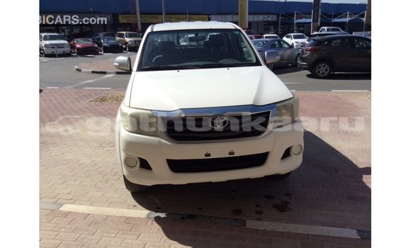 Buy Import Toyota Hilux White Car in Import - Dubai in Baa Buy Import Toyota Hilux White Car in Import - Dubai in Baa