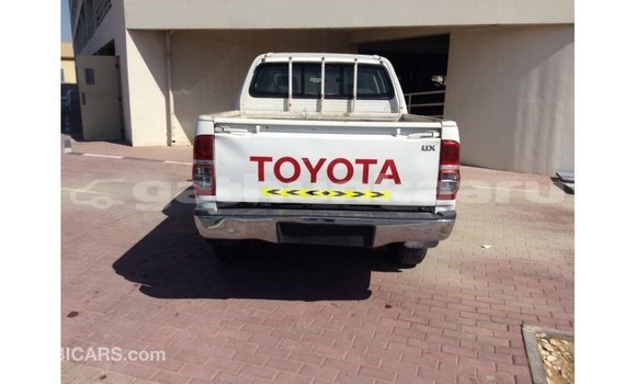 Buy Import Toyota Hilux White Car in Import - Dubai in Baa Buy Import Toyota Hilux White Car in Import - Dubai in Baa