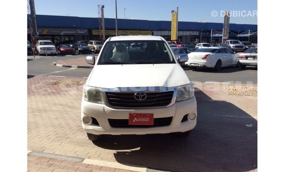 Buy Import Toyota Hilux White Car in Import - Dubai in Baa Buy Import Toyota Hilux White Car in Import - Dubai in Baa