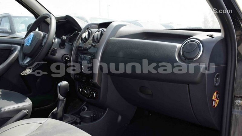 Big with watermark renault duster baa import dubai 2001