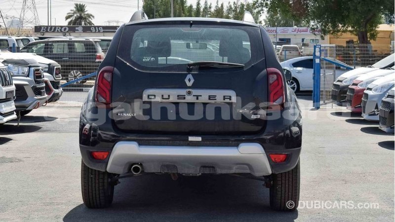 Big with watermark renault duster baa import dubai 2001