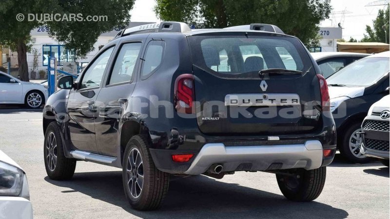 Big with watermark renault duster baa import dubai 2001