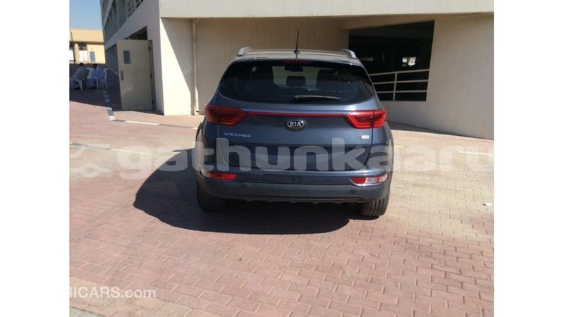 Big with watermark kia sportage baa import dubai 2005