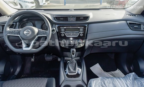 Buy Import Nissan Evalia Other Truck in Import - Dubai in Baa Buy Import Nissan Evalia Other Truck in Import - Dubai in Baa