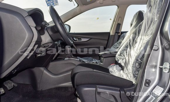 Buy Import Nissan Evalia Other Truck in Import - Dubai in Baa Buy Import Nissan Evalia Other Truck in Import - Dubai in Baa