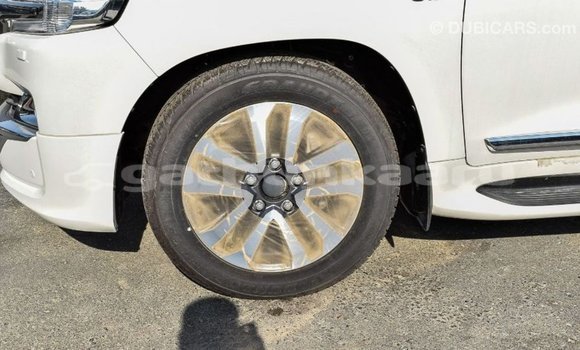 Buy Import Toyota Land Cruiser White Car in Import - Dubai in Baa Buy Import Toyota Land Cruiser White Car in Import - Dubai in Baa
