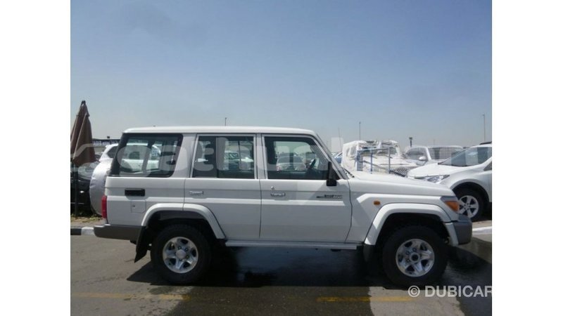 Big with watermark toyota land cruiser baa import dubai 2044