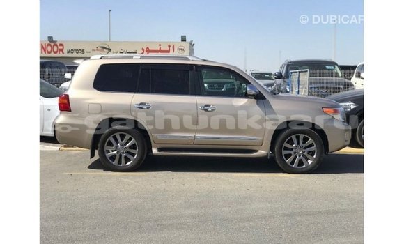 Buy Import Toyota Land Cruiser Other Car in Import - Dubai in Baa Buy Import Toyota Land Cruiser Other Car in Import - Dubai in Baa