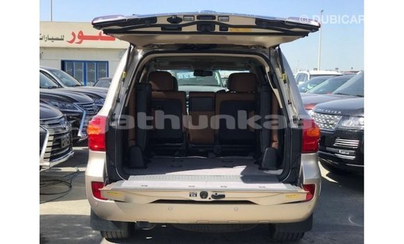 Buy Import Toyota Land Cruiser Other Car in Import - Dubai in Baa Buy Import Toyota Land Cruiser Other Car in Import - Dubai in Baa