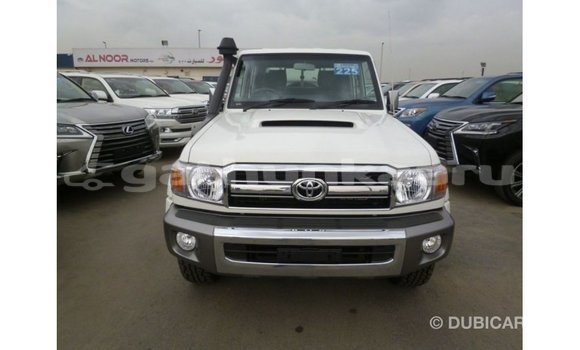 Buy Import Toyota Land Cruiser White Car in Import - Dubai in Baa Buy Import Toyota Land Cruiser White Car in Import - Dubai in Baa
