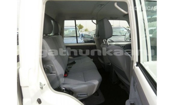 Buy Import Toyota Land Cruiser White Car in Import - Dubai in Baa Buy Import Toyota Land Cruiser White Car in Import - Dubai in Baa