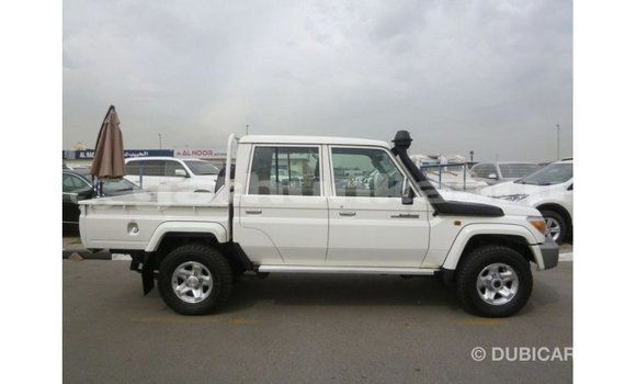 Buy Import Toyota Land Cruiser White Car in Import - Dubai in Baa Buy Import Toyota Land Cruiser White Car in Import - Dubai in Baa