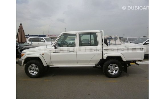 Buy Import Toyota Land Cruiser White Car in Import - Dubai in Baa Buy Import Toyota Land Cruiser White Car in Import - Dubai in Baa