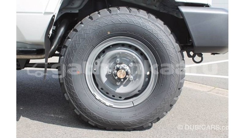 Big with watermark toyota land cruiser baa import dubai 2054