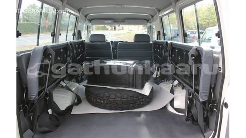 Big with watermark toyota land cruiser baa import dubai 2054