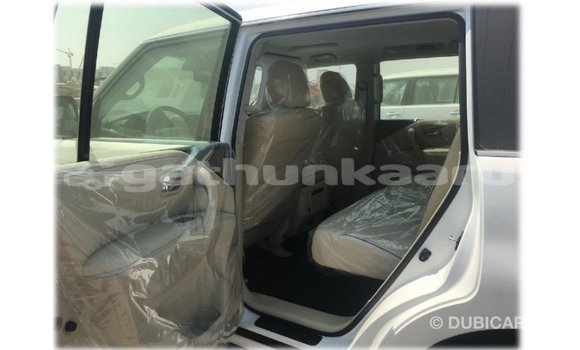 Buy Import Nissan Patrol White Car in Import - Dubai in Baa Buy Import Nissan Patrol White Car in Import - Dubai in Baa