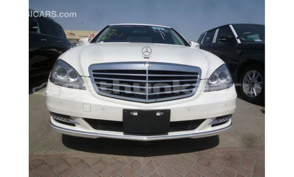 Buy Import Mercedes-Benz 190 White Car in Import - Dubai in Baa Buy Import Mercedes-Benz 190 White Car in Import - Dubai in Baa