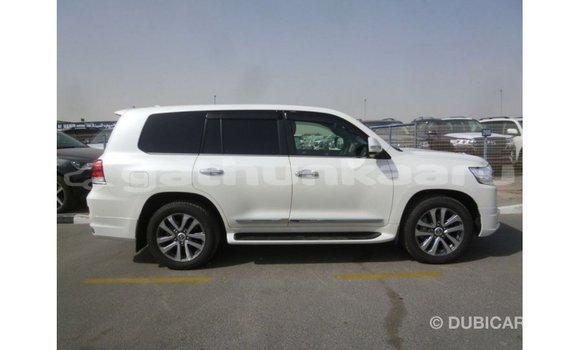 Buy Import Toyota Land Cruiser White Car in Import - Dubai in Baa Buy Import Toyota Land Cruiser White Car in Import - Dubai in Baa