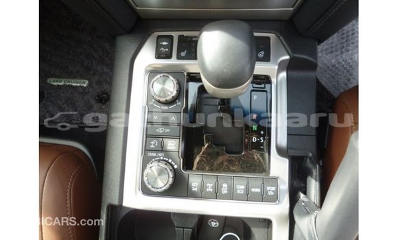 Buy Import Toyota Land Cruiser White Car in Import - Dubai in Baa Buy Import Toyota Land Cruiser White Car in Import - Dubai in Baa