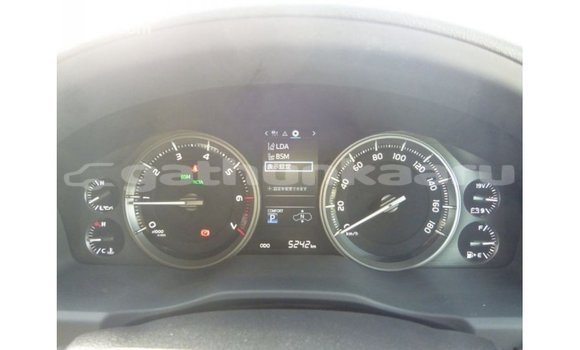 Buy Import Toyota Land Cruiser White Car in Import - Dubai in Baa Buy Import Toyota Land Cruiser White Car in Import - Dubai in Baa