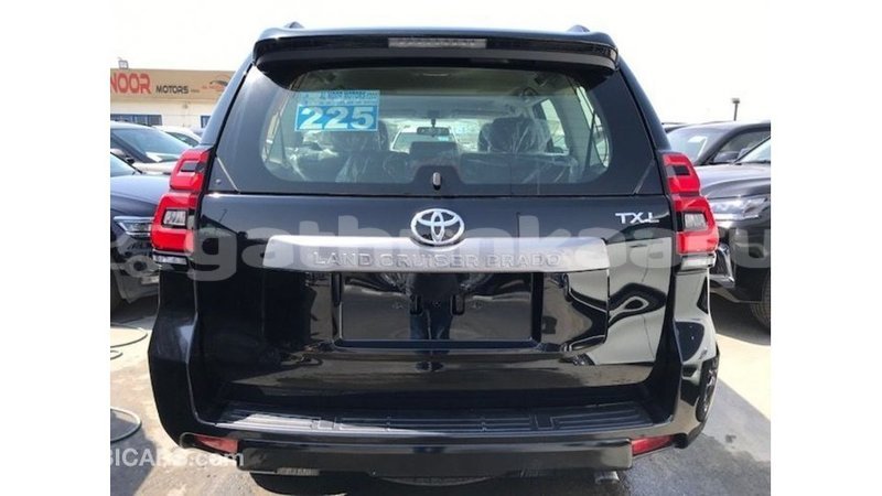 Big with watermark toyota prado baa import dubai 2061