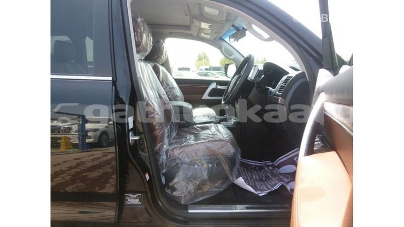 Big with watermark toyota land cruiser baa import dubai 2062