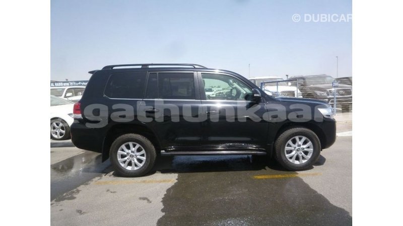 Big with watermark toyota land cruiser baa import dubai 2062