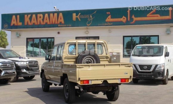 Buy Import Toyota Land Cruiser Beige Car in Import - Dubai in Baa Buy Import Toyota Land Cruiser Beige Car in Import - Dubai in Baa