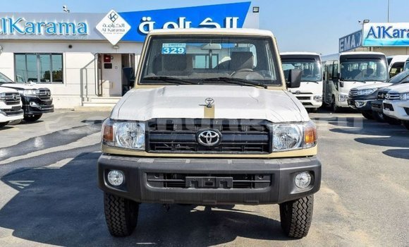 Buy Import Toyota Land Cruiser Beige Car in Import - Dubai in Baa Buy Import Toyota Land Cruiser Beige Car in Import - Dubai in Baa