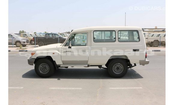Buy Import Toyota Land Cruiser White Car in Import - Dubai in Baa Buy Import Toyota Land Cruiser White Car in Import - Dubai in Baa