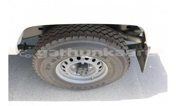 Buy Import Toyota Land Cruiser White Car in Import - Dubai in Baa Buy Import Toyota Land Cruiser White Car in Import - Dubai in Baa