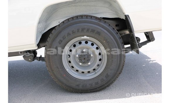 Buy Import Toyota Land Cruiser White Car in Import - Dubai in Baa Buy Import Toyota Land Cruiser White Car in Import - Dubai in Baa