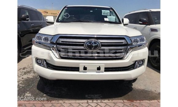Buy Import Toyota Land Cruiser White Car in Import - Dubai in Baa Buy Import Toyota Land Cruiser White Car in Import - Dubai in Baa