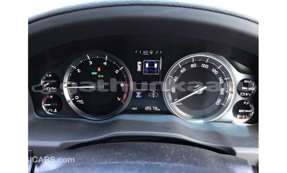 Buy Import Toyota Land Cruiser White Car in Import - Dubai in Baa Buy Import Toyota Land Cruiser White Car in Import - Dubai in Baa