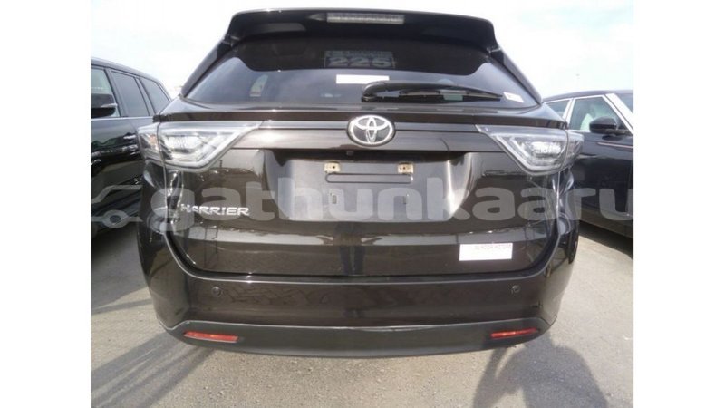 Big with watermark toyota harrier baa import dubai 2074