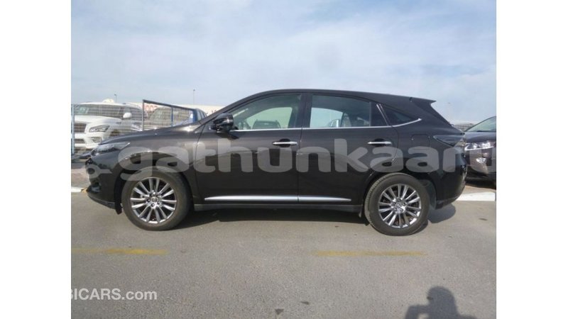 Big with watermark toyota harrier baa import dubai 2074