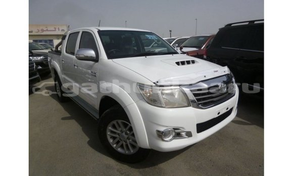 Buy Import Toyota Hilux White Car in Import - Dubai in Baa Buy Import Toyota Hilux White Car in Import - Dubai in Baa