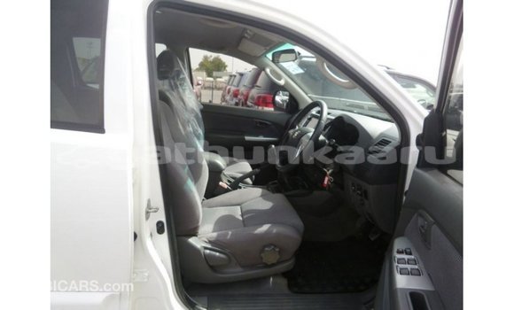 Buy Import Toyota Hilux White Car in Import - Dubai in Baa Buy Import Toyota Hilux White Car in Import - Dubai in Baa
