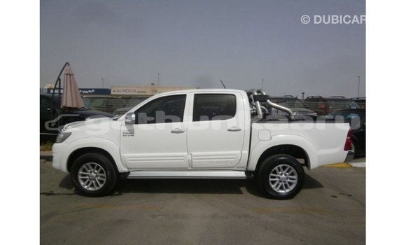 Buy Import Toyota Hilux White Car in Import - Dubai in Baa Buy Import Toyota Hilux White Car in Import - Dubai in Baa