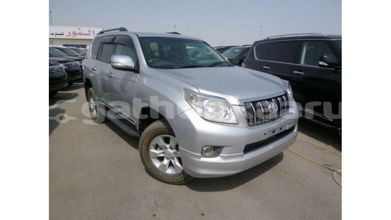 Big with watermark toyota prado baa import dubai 2086
