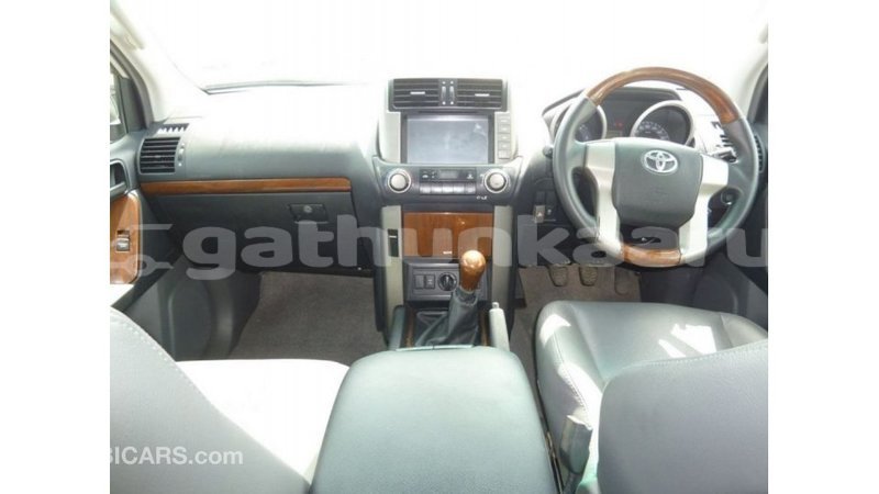 Big with watermark toyota prado baa import dubai 2086