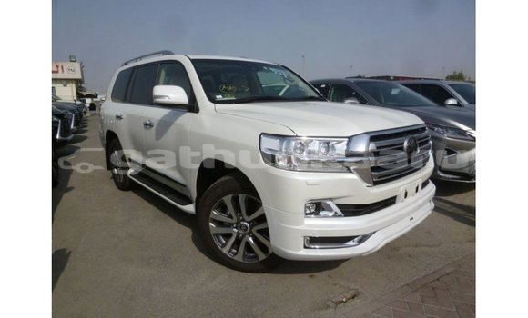 Buy Import Toyota Land Cruiser White Car in Import - Dubai in Baa Buy Import Toyota Land Cruiser White Car in Import - Dubai in Baa