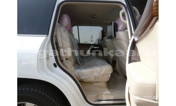 Buy Import Toyota Land Cruiser White Car in Import - Dubai in Baa Buy Import Toyota Land Cruiser White Car in Import - Dubai in Baa